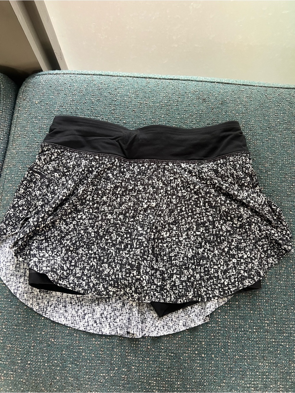 lululemon athletica Black and White Patterned Athletic Skirt